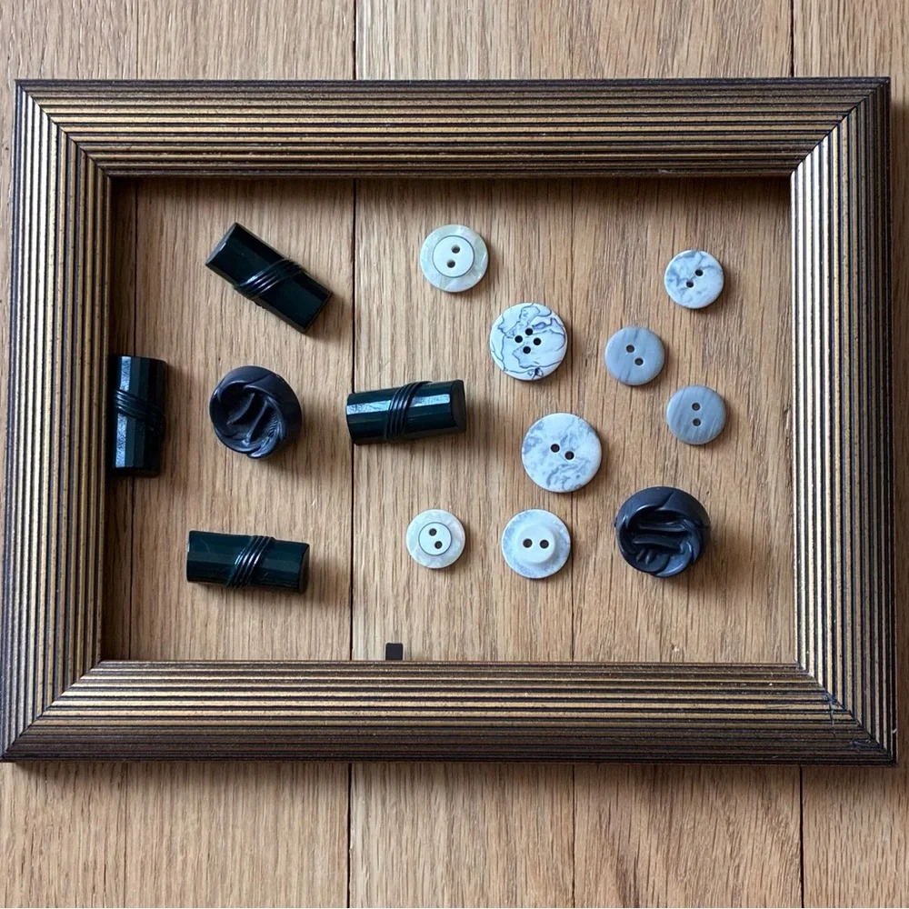 Vintage Buttons 1960’s, 1970’s GREY colors. 14 asstd buttons. Lucite/plastic.
